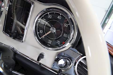 Mercedes 230 SL 2.3 2dr Roadster Manual Petrol
