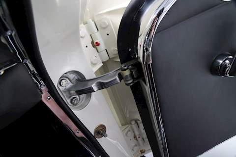 Mercedes 230 SL 2.3 2dr Roadster Manual Petrol