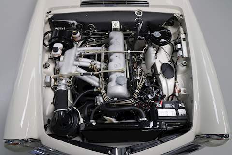 Mercedes 230 SL 2.3 2dr Roadster Manual Petrol