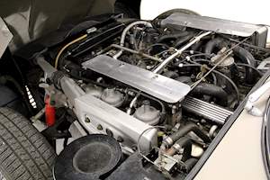 Jaguar 'E' Type 5.3 FHC Petrol