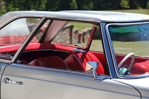 Mercedes 280 SL 2.8 Sports Petrol