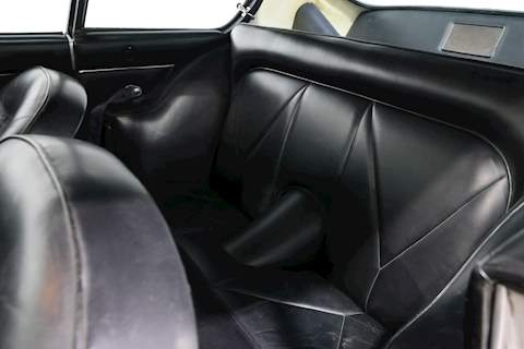 Aston Martin DB6 DB6 4.0 Saloon Petrol