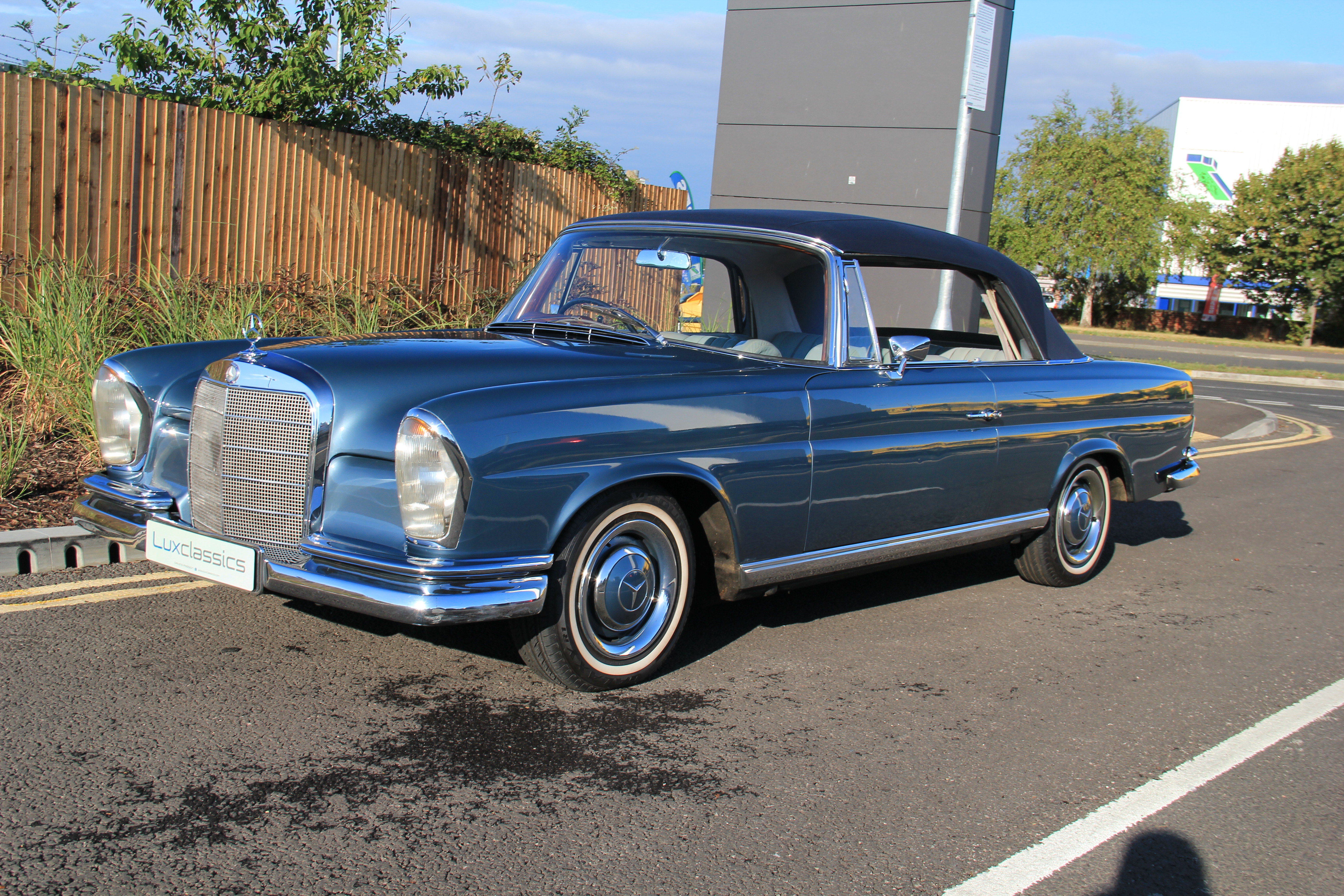 Used 1967 Mercedes-Benz 250SE W111 2.5 2dr Cabriolet Automatic Petrol