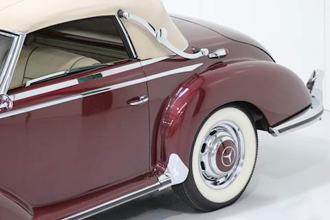 Mercedes-Benz 300S W188 Cabriolet A 3.0 Manual Petrol