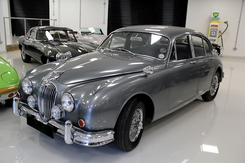 MK2 Saloon Saloon 2.5 Automatic Petrol