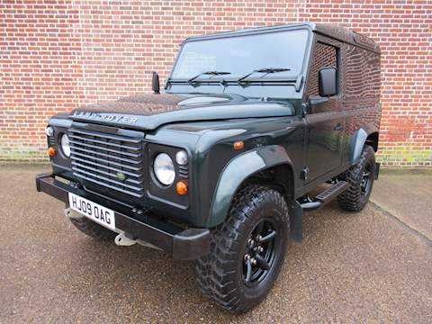 Defender 90 County Hard Top Light 4X4 Utility 2.4 Manual Diesel