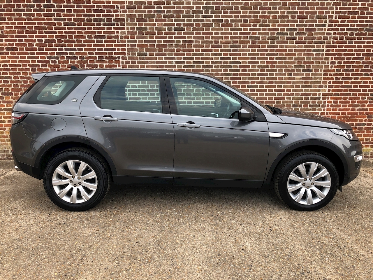 Discovery Sport HSE Luxury SUV 2.2 Auto Diesel
