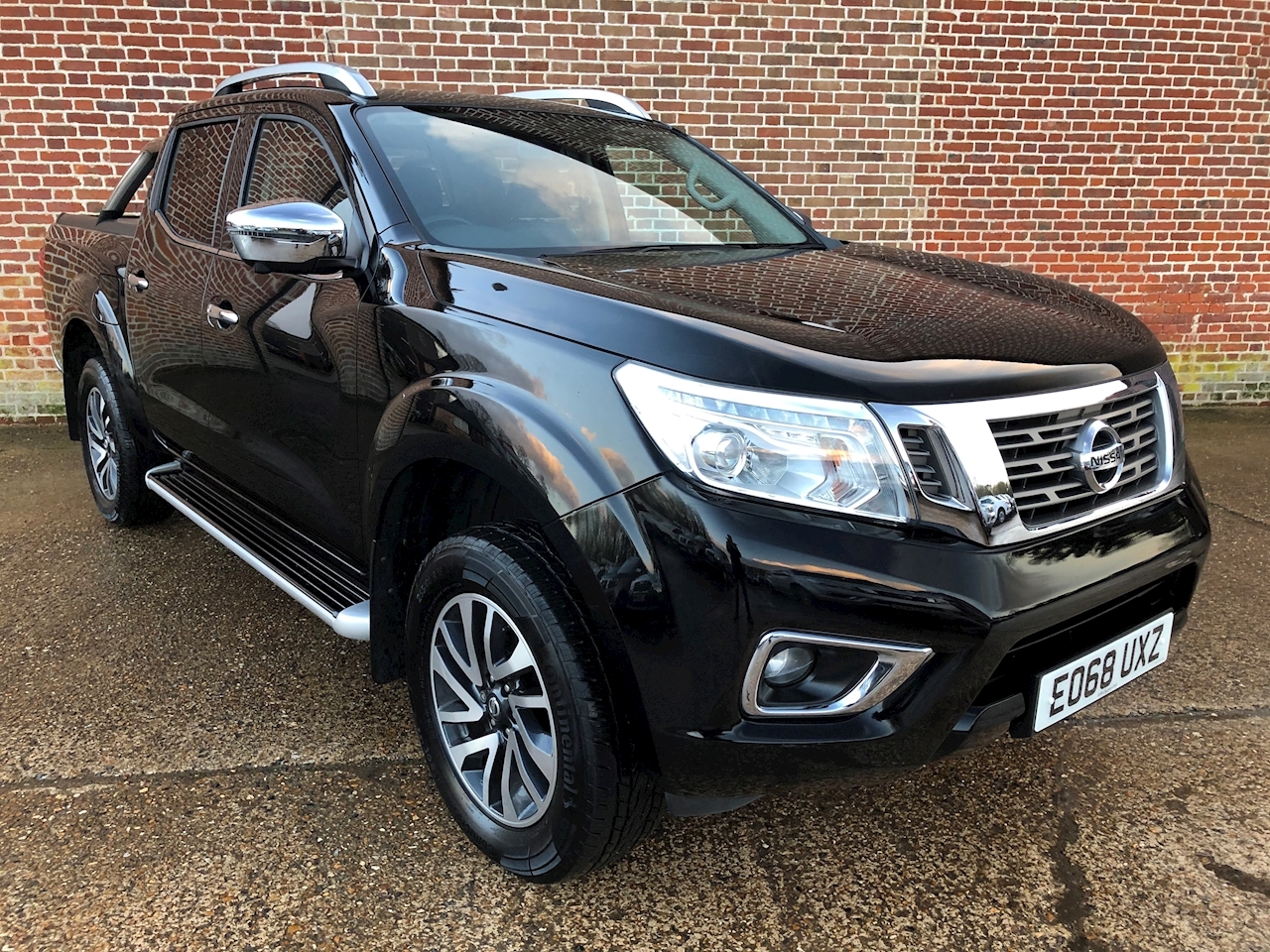 2.3 dCi Tekna Double Cab Pickup 4dr Diesel Auto 4WD (Sunroof) (190 ps)