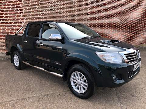 Hilux Invincible 4X4 D-4D Dcb Light 4X4 Utility 3.0 Automatic Diesel