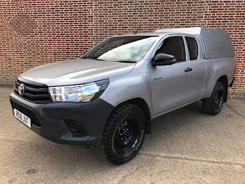 2.4 D-4D Active Double Cab Pickup 4dr Diesel Manual 4WD EU6 (3.5t) (150 ps)