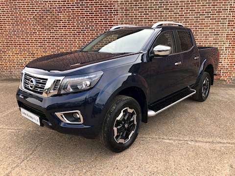 2.3 dCi Tekna Double Cab Pickup 4dr Diesel Manual 4WD (s/s) (Sunroof) (190 ps)