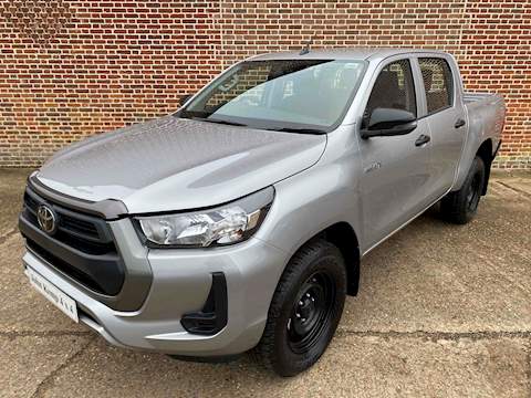 Hilux Active 4Wd D-4D Dcb Pick Up 2.4 Manual Diesel