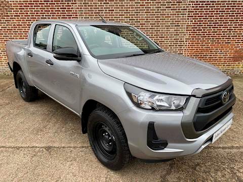 Hilux Active 4Wd D-4D Dcb Pick Up 2.4 Manual Diesel