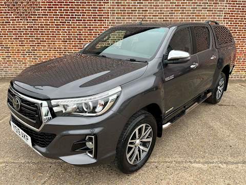 Invincible X 4Wd D-4D Dcb 2.4 4dr Pick Up Automatic Diesel