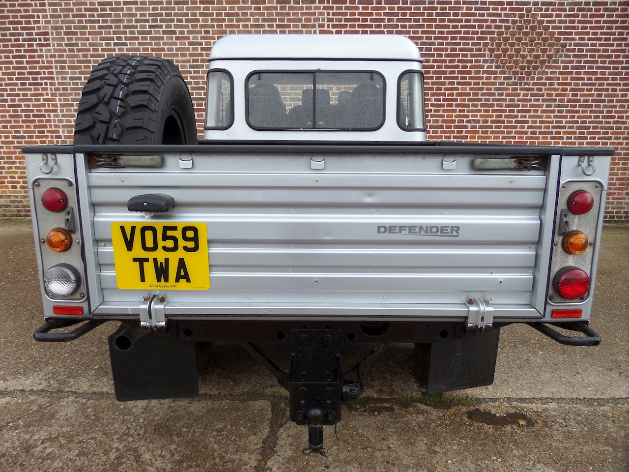 Land Rover Defender 130 Hcpu