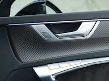 Audi RS6 Avant Carbon Black - Thumb 23