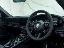 Porsche 911 (992) Targa 4 GTS - Thumb 11