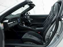 Porsche 911 (991.2) Targa 4 GTS - Thumb 15