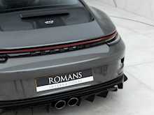 Porsche 911 (992) GT3 Touring - Thumb 17