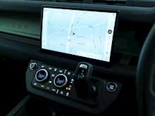 Land Rover Defender 110 75th Anniversary P400e - Thumb 17