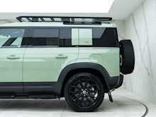 Land Rover Defender 110 75th Anniversary P400e - Thumb 31