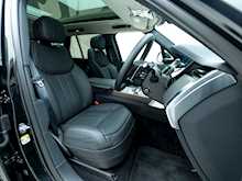 Range Rover D300 SE - Thumb 9