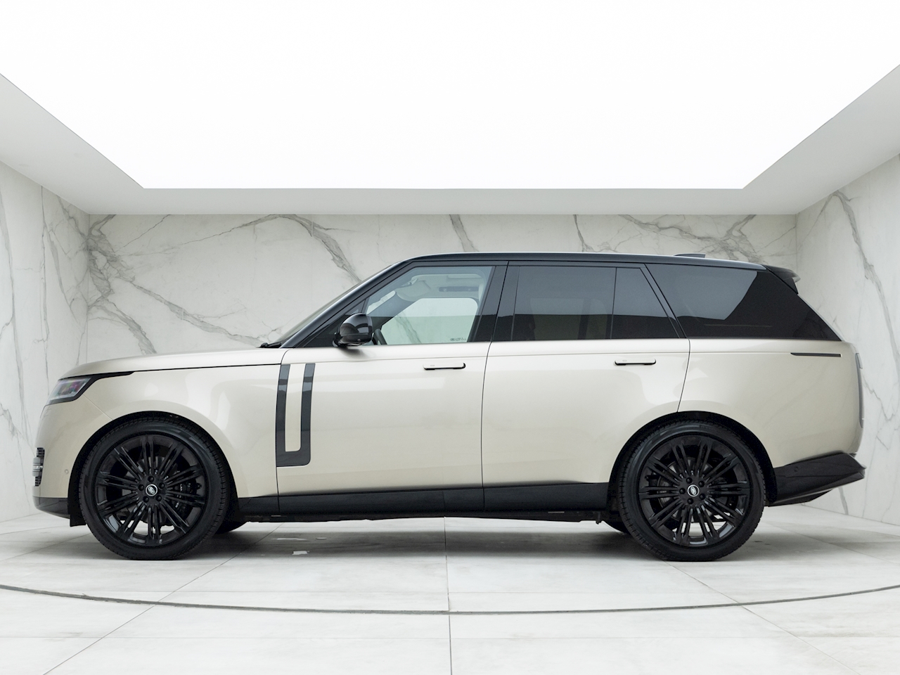 2022 Used Land Rover Range Rover D350 MHEV First Edition | Batumi Gold