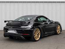 Porsche 718 Cayman GT4 - Thumb 6