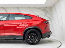 Lamborghini Urus - Thumb 36