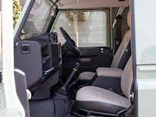 Land Rover Defender 90 Heritage Hard Top - Thumb 12