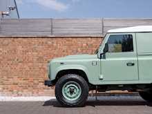 Land Rover Defender 90 Heritage Hard Top - Thumb 21