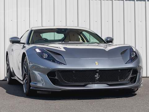 Ferrari 812 Superfast V12