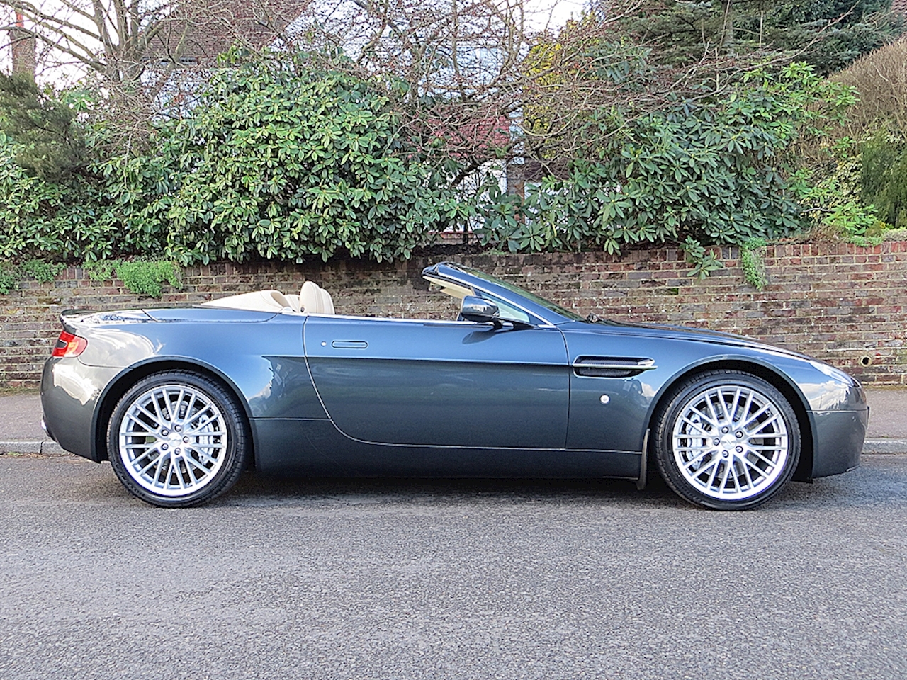 2009 Used Aston Martin Vantage V8 Roadster | Tempest Blue