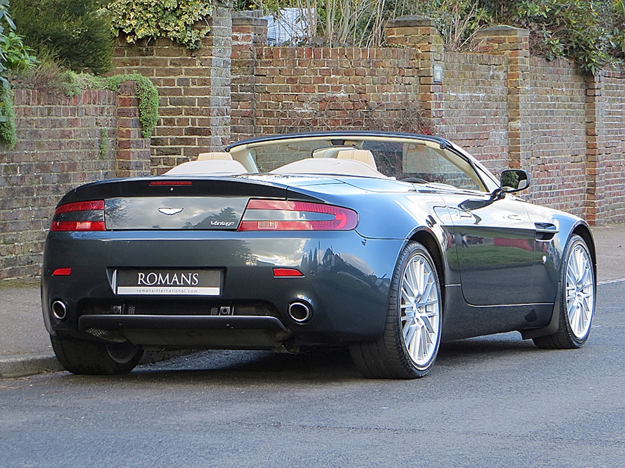 2009 Used Aston Martin Vantage V8 Roadster | Tempest Blue