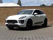 Porsche Macan Turbo - Thumb 3