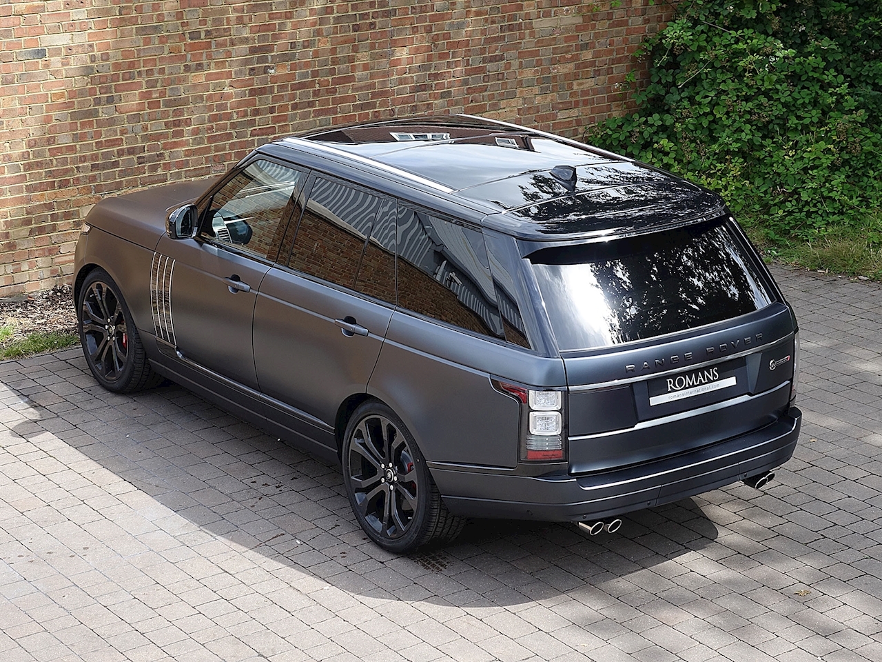 Range rover sv autobiography