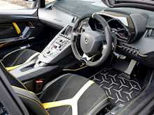 Lamborghini Aventador LP750-4 SV Roadster - Thumb 10