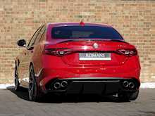 Alfa Romeo Giulia Quadrifoglio - Thumb 11