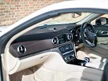 Mercedes-Benz AMG SL63 - Thumb 17