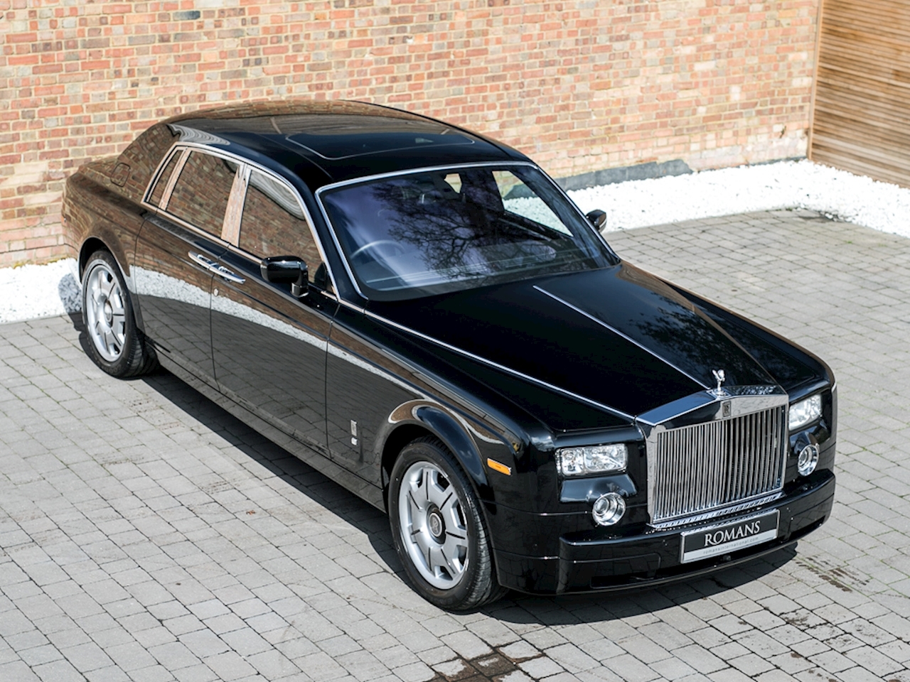RollsRoyce Phantom đời 2007 được đem bán đấu giá mức cao nhất hiện tại  chỉ 15 tỷ VNĐ