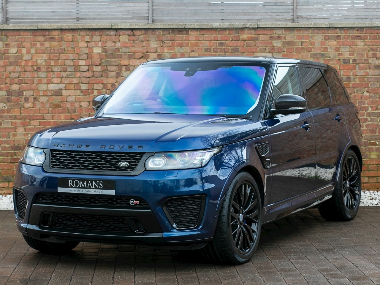 Цвет range rover. Range Rover SVR 2017. Range Rover Sport SVR 2017. Range Rover Sport SVR Blue. Range Rover Sport SVR синий.