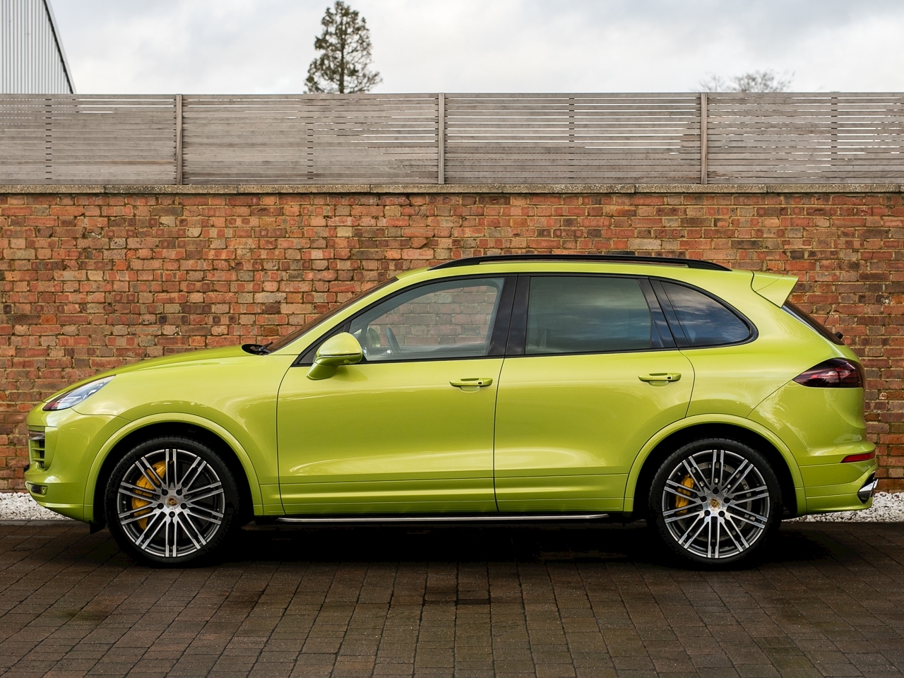 Porsche Cayenne Coupe Turbo s Green Metallic