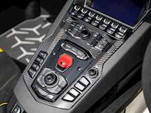 Lamborghini Aventador LP750-4 SV Roadster - Thumb 17