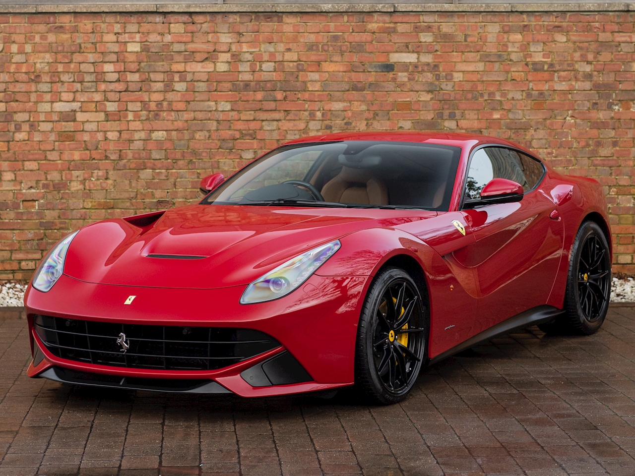 Ferrari f12 зеленая