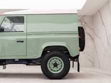 Land Rover Defender 90 Heritage Hard Top - Thumb 23