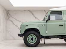 Land Rover Defender 90 Heritage Hard Top - Thumb 22