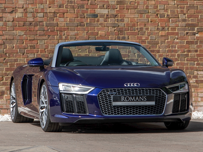R8 Spyder V10 Quattro Convertible 5.2 Semi Auto Petrol