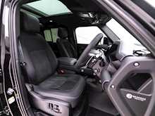Land Rover Defender 110 V8 Bond Edition - Thumb 9
