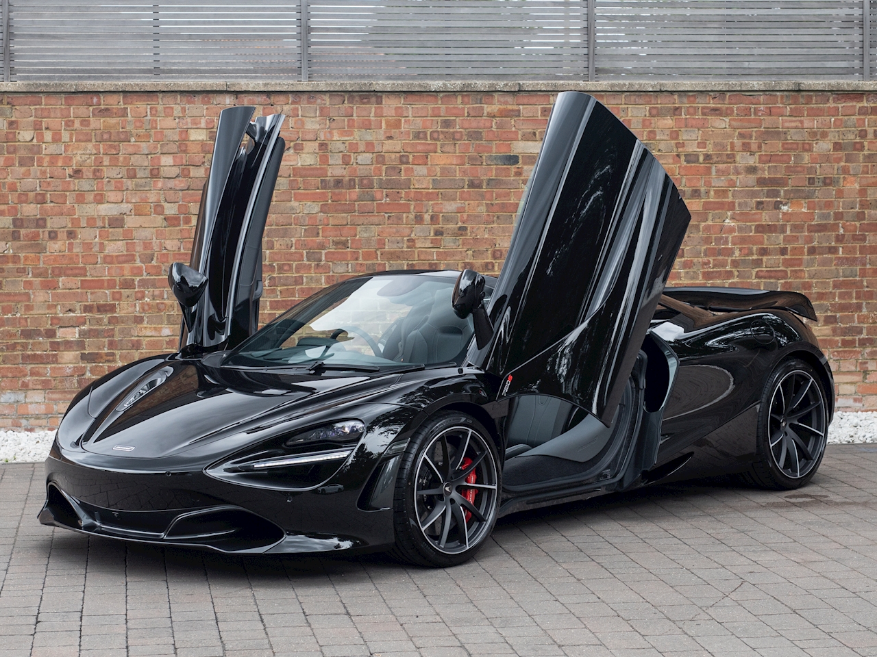 Mclaren 720s black