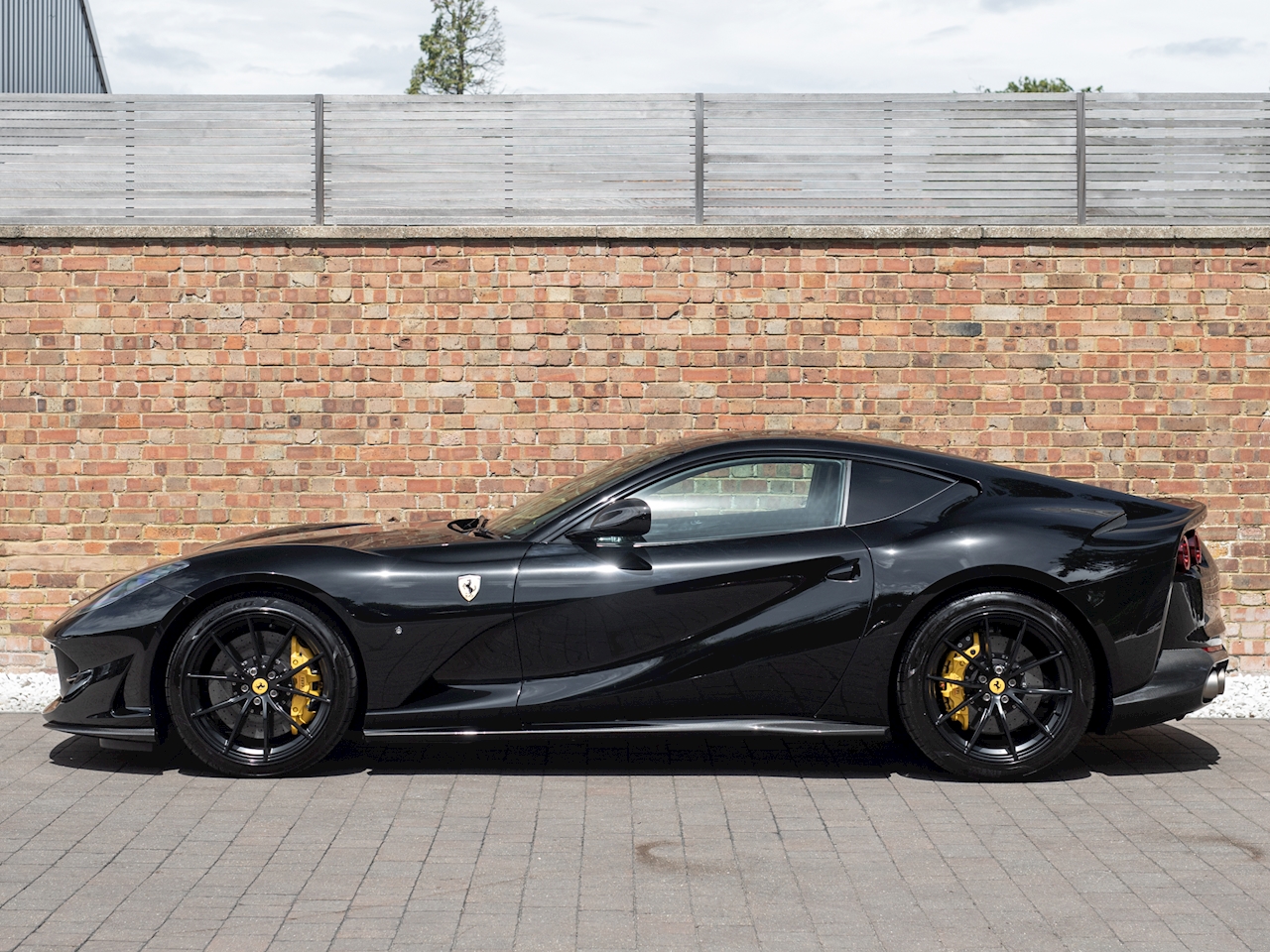 2019 Used Ferrari 812 Superfast 6.5 V12 Coupe 2dr Petrol F1 DCT (s/s) (800 ps) | Nero DS